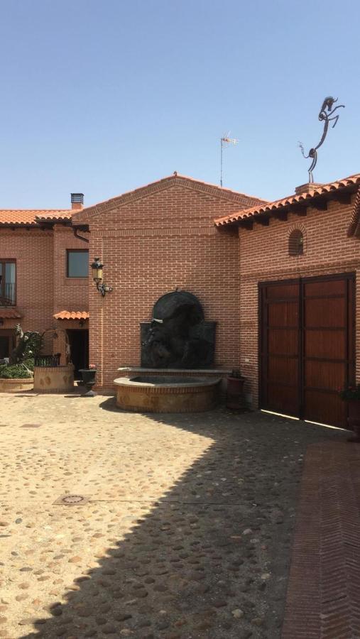 Casa Del Trotamundos Guest House Villamayor de Campos Ngoại thất bức ảnh